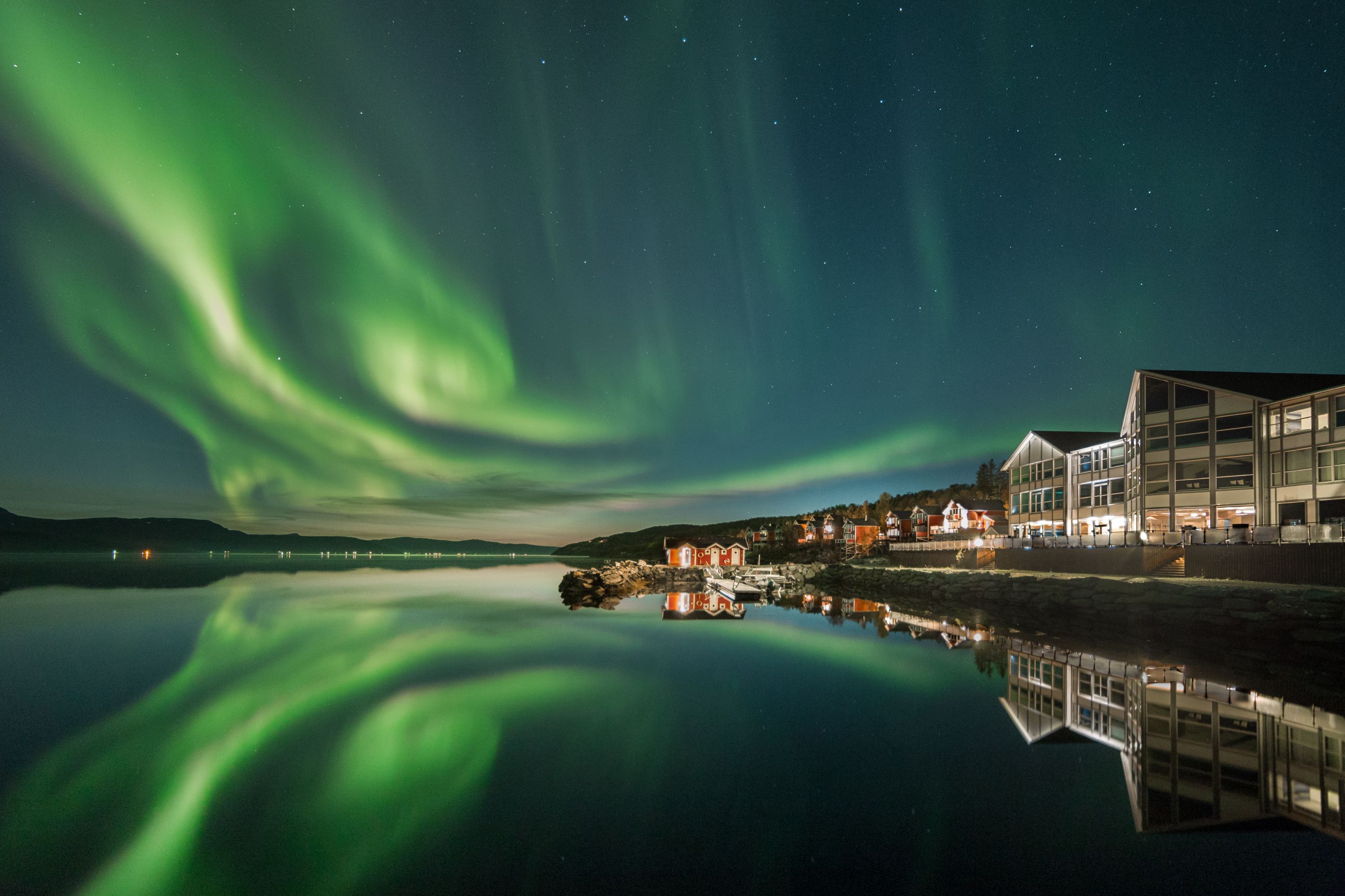 Northern lights holiday packages 2024/2025